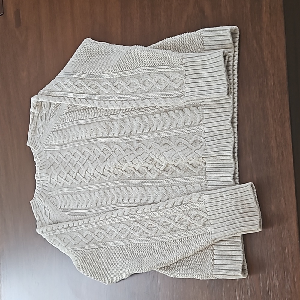 GAP cable knit sweater